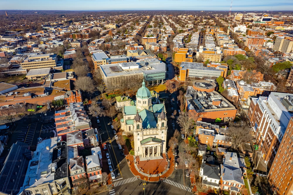 Eine Luftaufnahme der Virginia Commonwealth University und des Fan District von Richmond, Virginia