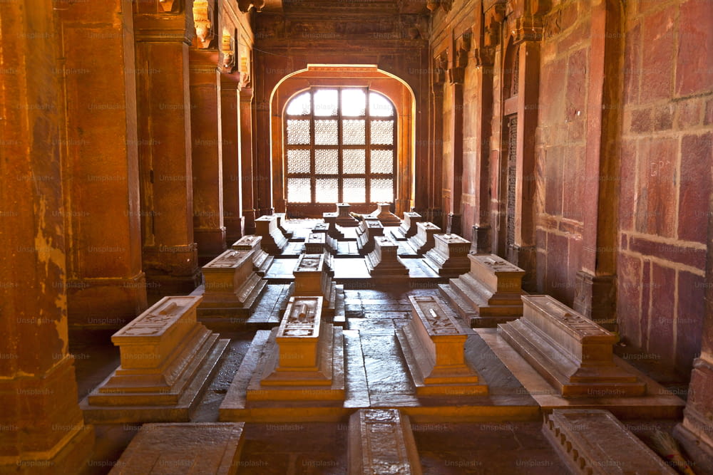 cementerios de mármol en Jama Masjid en Fatehpur Sikri recuerda a los santos islámicos