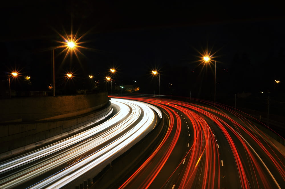 Fotografia Time-Lapse de Highway Road à Noite